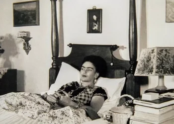 Millonaria subasta de un cuadro de Frida Kahlo: puede ser la obra más cara de la historia de pincho artista mujer