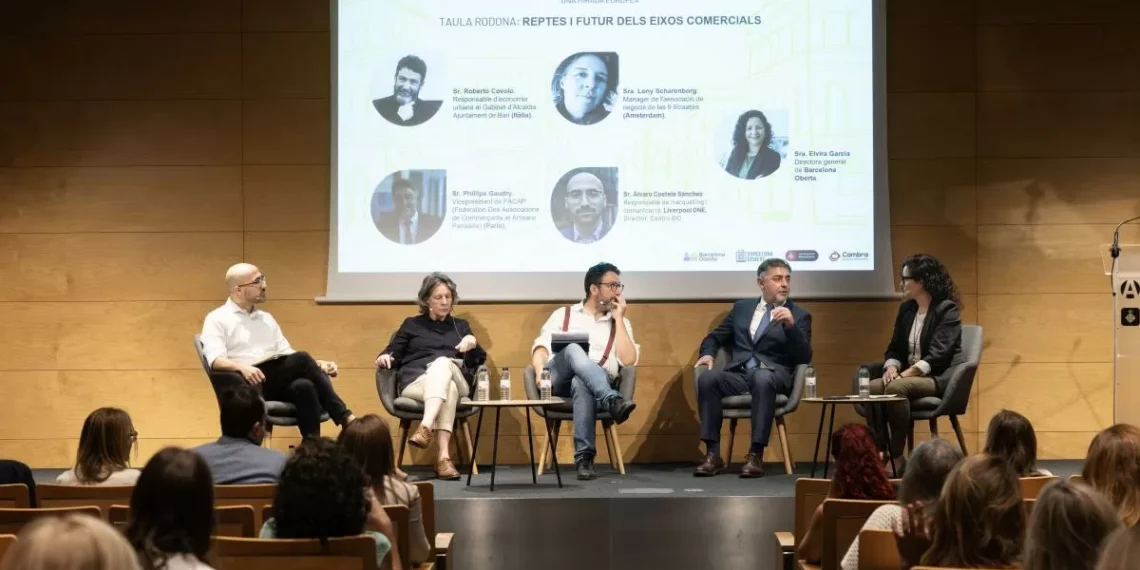 El comercio de Barcelona pide al Ayuntamiento que desatasque las APEU