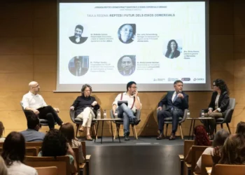 El comercio de Barcelona pide al Ayuntamiento que desatasque las APEU