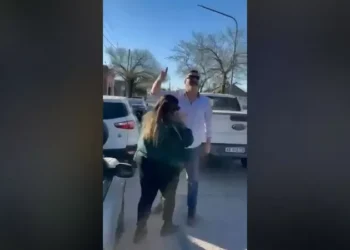 El intendente de Brandsen a las trompadas con un munícipe que responde a Secco