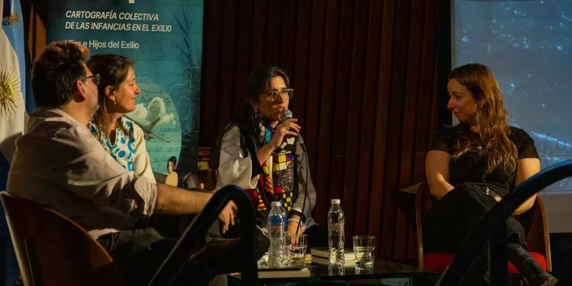 “Sapos de otro mina”: testimonios, poemas y fotografías que narran las infancias exiliadas