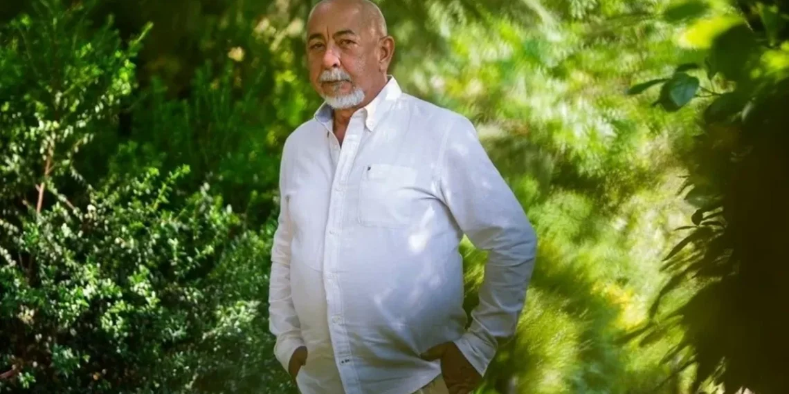 Leonardo Padura retrata en “Morir en la arenilla” la crisis cubana: “La miseria crea miserables”