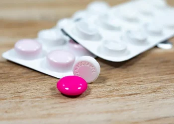 Tylenol, el paracetamol de Estados Unidos, en el lugar de mira de Trump, quien lo vincula al autismo