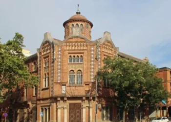 La Casa de la Premsa renacerá en Montjuïc como emporio dedicado a las artes escénicas