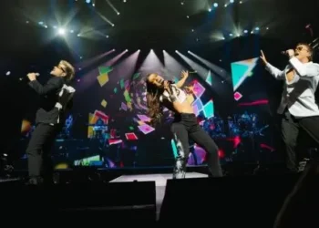 El regreso de Erreway al Movistar Arena: refriega soñado, sin noticias de Luisana Lopilato y la inesperada caída de Cathy Fulop