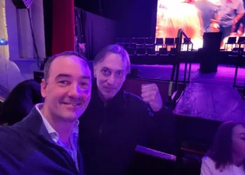 El ñaño de Adorni quiso retomar la campaña en La Plata pero lo gastan con el 3% para Karina