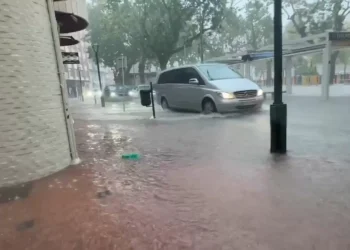El temporal azota Gandía y pone Valencia en alerta máxima