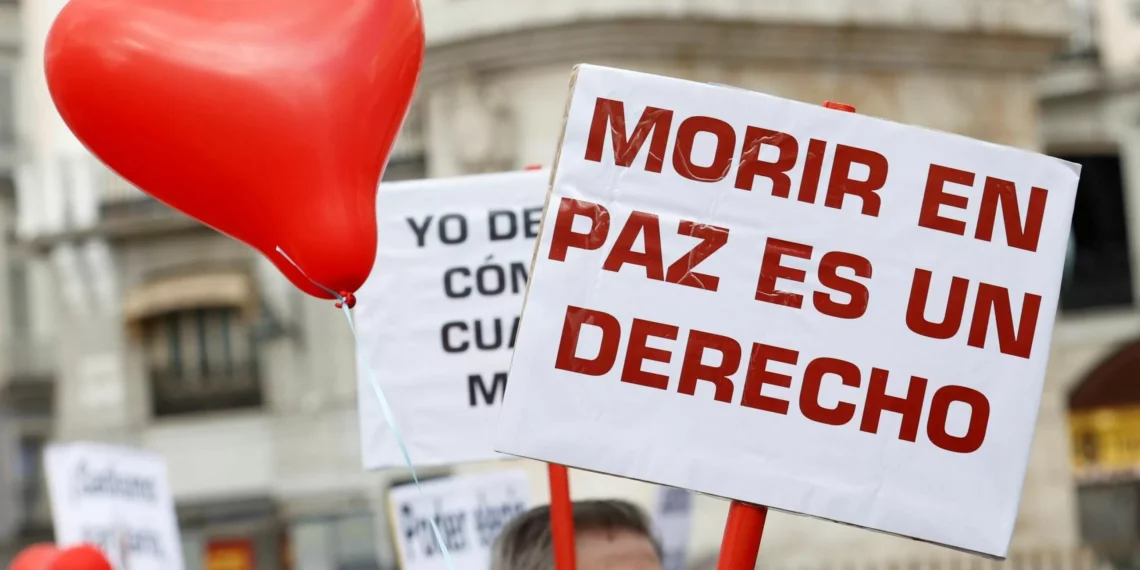 El TSJC avala la eutanasia de la joven cuyo padre la paralizó hace un año, pero le reconoce el derecho a apelar