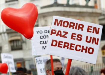 El TSJC avala la eutanasia de la joven cuyo padre la paralizó hace un año, pero le reconoce el derecho a apelar