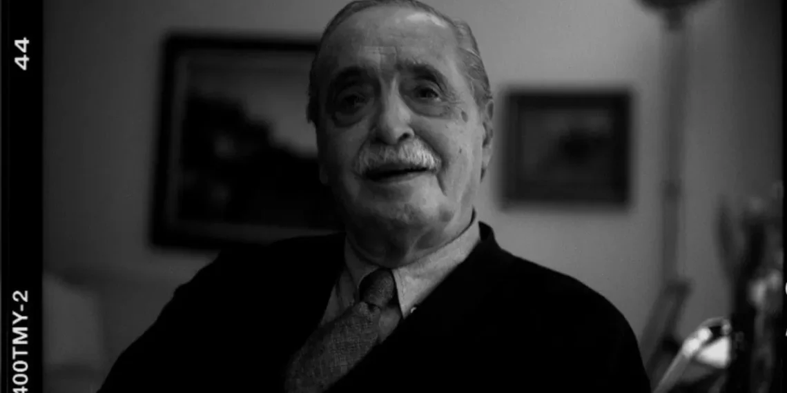 A cuatro décadas del Juicio a las Juntas, un cuaderno indaga en la vida de Julio César Strassera