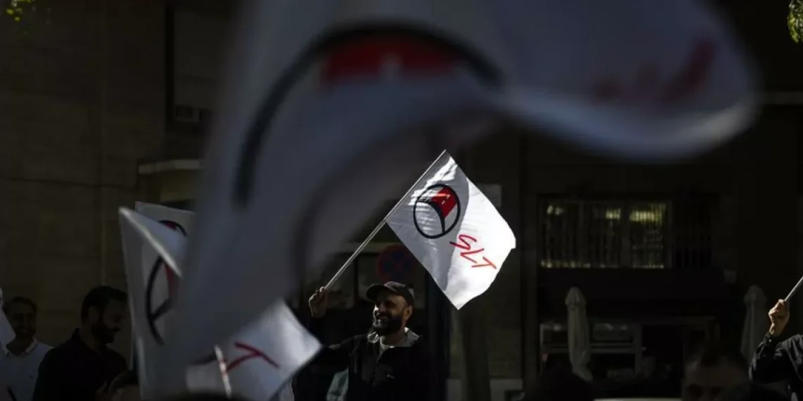 La patronal y los conductores de VTC de las apps presionan al Govern para no explayarse