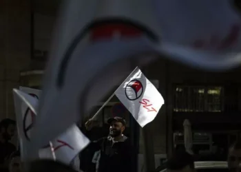 La patronal y los conductores de VTC de las apps presionan al Govern para no explayarse