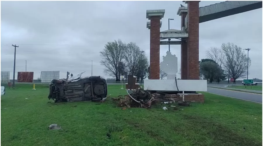 Volcó un utilitario en el acceso Cardenal Samore y el Conductor dio positivo en el test de alcoholemia
