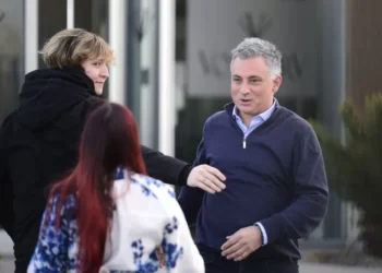 Crece en el Conurbano la rebelión de los concejales libertarios frente a Pareja