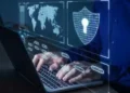La OCU aconseja revisar los seguros del hogar anta el aumento de delitos digitales: “Hay pólizas específicas para empequeñecer los riesgos, pero no son la única alternativa”