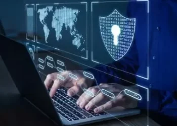 La OCU aconseja revisar los seguros del hogar anta el aumento de delitos digitales: “Hay pólizas específicas para empequeñecer los riesgos, pero no son la única alternativa”