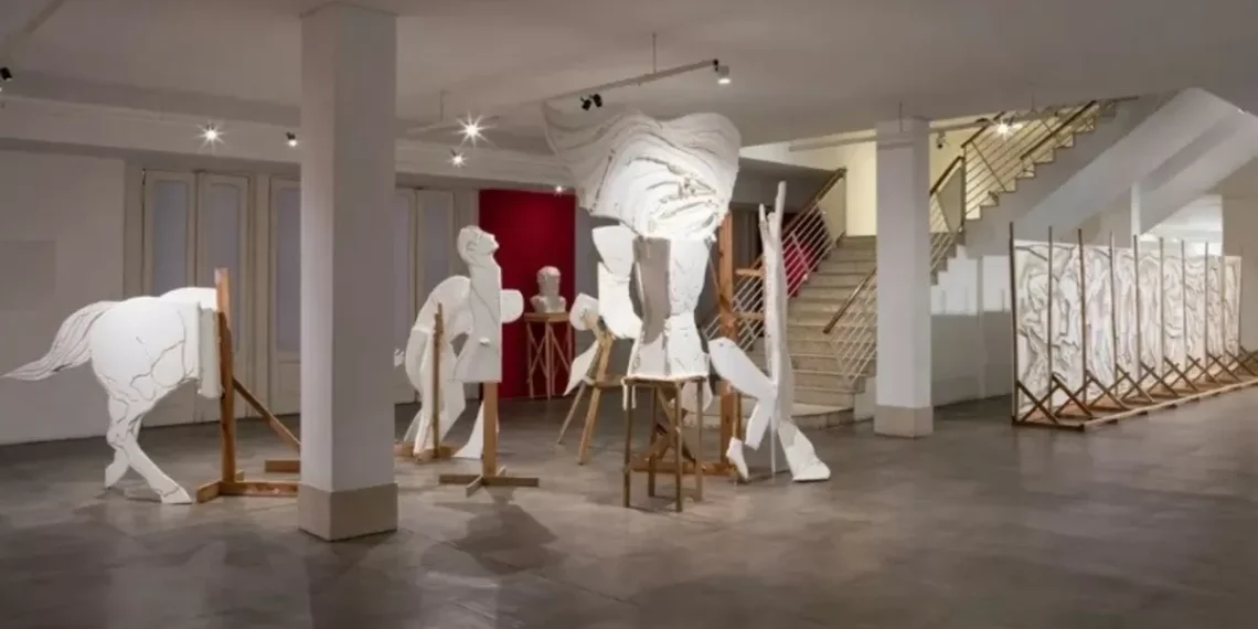 ‘El porvenir’, la nueva exposición de Franco Fasoli que reescribe los símbolos de la país