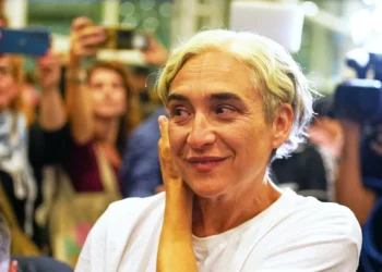 BComú adapta su código ético para desatender abierta la puerta a Colau