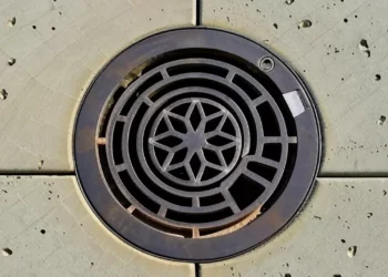 Las tapas de sumidero siempre son circulares: la geometría detrás de un invento definitivo