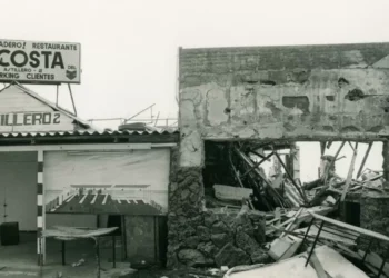 Aquellos chiringuitos plantados a la vera de la playa