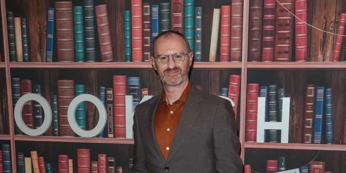 Mark Gatiss: “Que un detective utilice los libros como armamento me parece una idea genial”