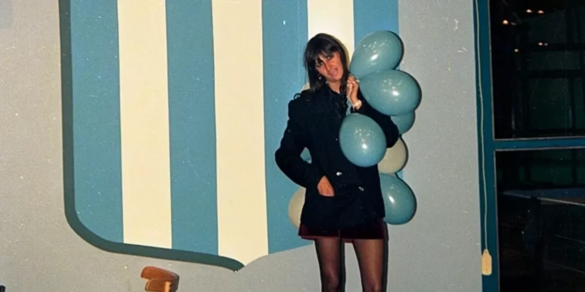 El archivador inédito de Daniela D’Adamo: 5000 negativos con la intimidad del Racing de los 90