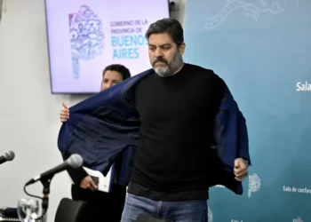 Kicillof le pide a Petri detalles sobre los ejercicios militares Mar del volante,  Bahía Blanca y Ushuaia