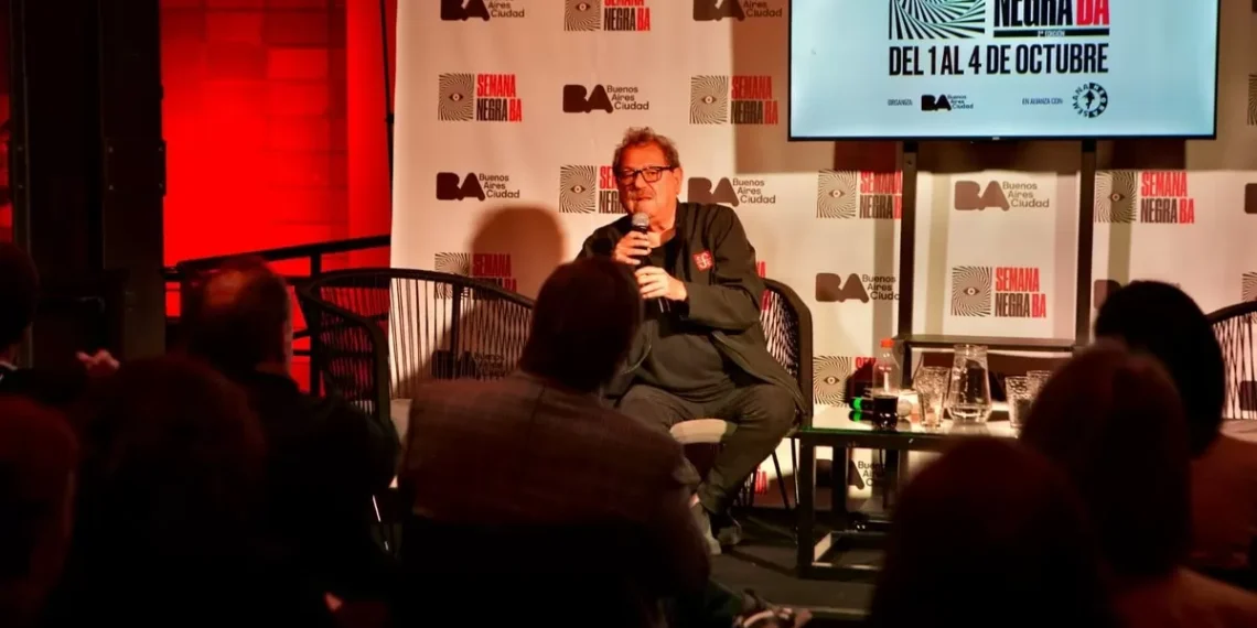 Paco Taibo II y Jorge Fernández Díaz abrieron Semana Negra BA en la habitación de la Cultura