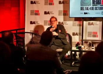 Paco Taibo II y Jorge Fernández Díaz abrieron Semana Negra BA en la habitación de la Cultura