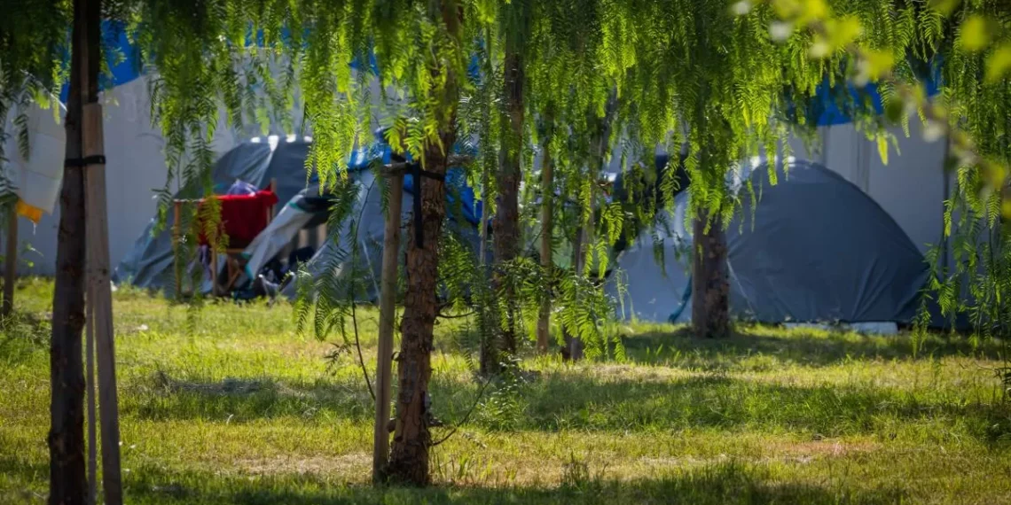 Compromiso para acabar con el asentamiento de Zona Franca