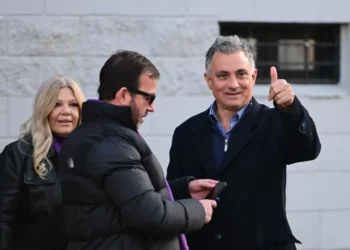 reprensión de los libertarios de Bahía con Pareja porque les impone referentes del Conurbano