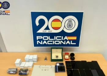 Cae una banda que realizaba transacciones fraudulentas duplicando tarjetas SIM