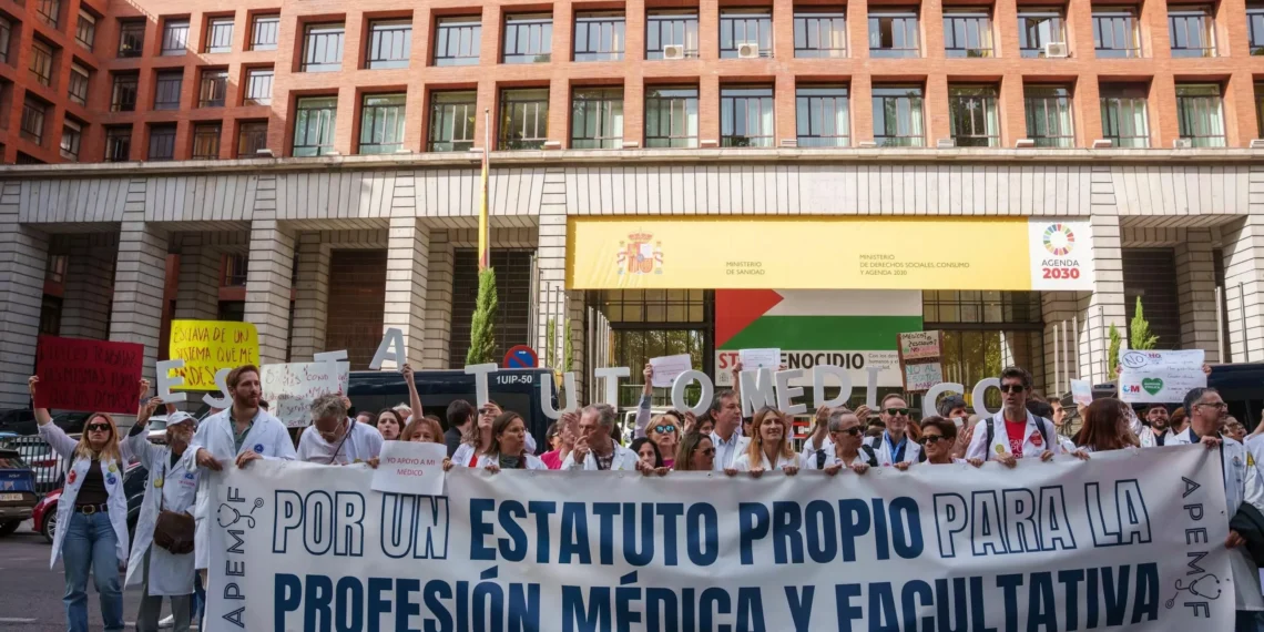salubridad reconoce el malestar acumulado de los médicos y respeta su derecho a la huelga