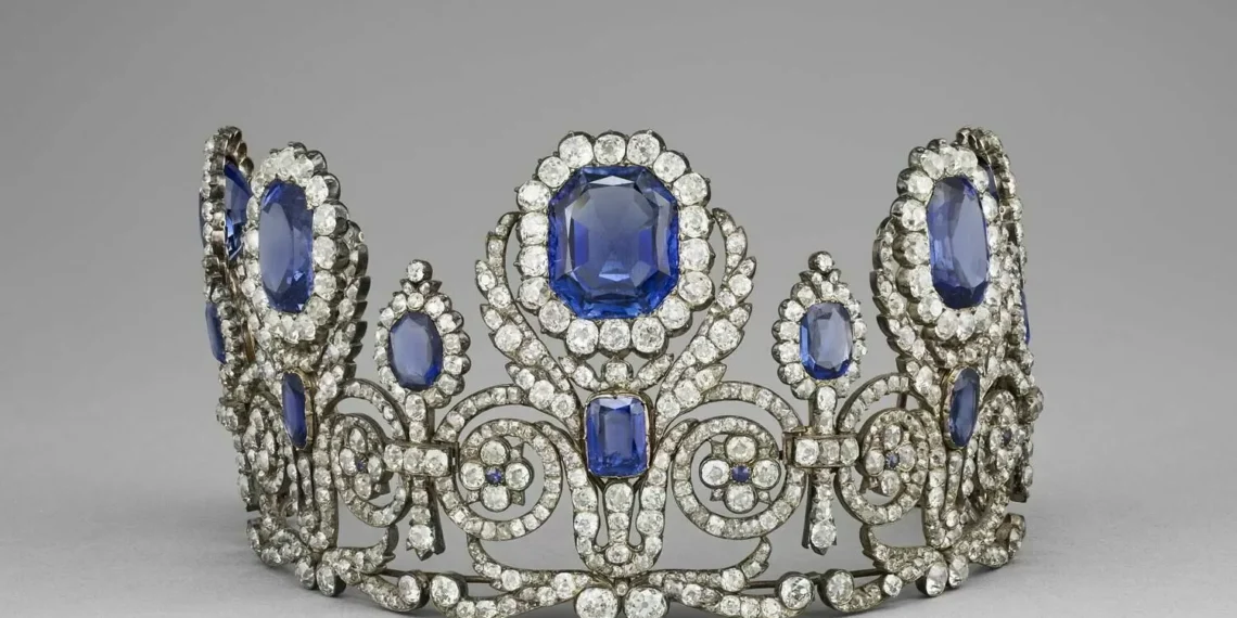 Estas son las joyas “de arrojo incalculable” que han sido robadas en el Museo del Louvre