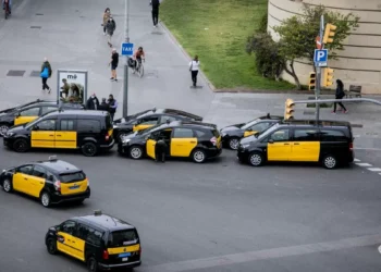 Élite Taxi desconvoca el parón en Montjuïc