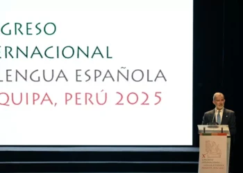 mientras tanto escala la polémica por el idioma, Felipe VI llamó a la concordia en Arequipa