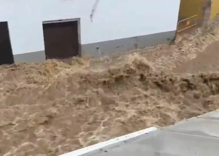 Las lluvias torrenciales en el sur de Tarragona inundan pueblos, carreteras y vías de propulsora