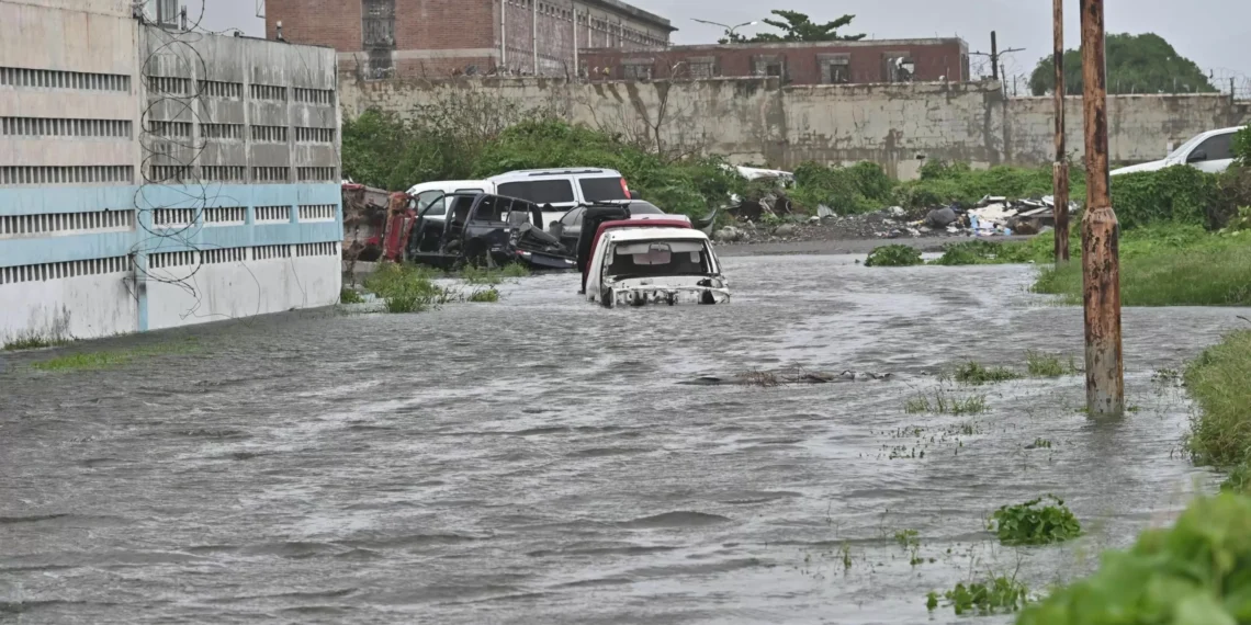 ‘Melissa’  deja al menos 10 muertos en Haití y causa inundaciones y derrumbes en cuñete