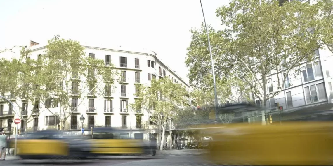 Los taxistas de Barcelona quieren que la mensaje ley del sector permita los viajes compartidos