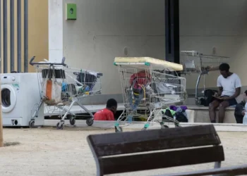 Junts y el PSC pactan cómo desalojar el parque Joan Miró