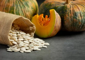 Cuáles son los beneficios de las semillas de calabaza: “Ayudan a disminuir los calambres musculares y a dormir mejor”