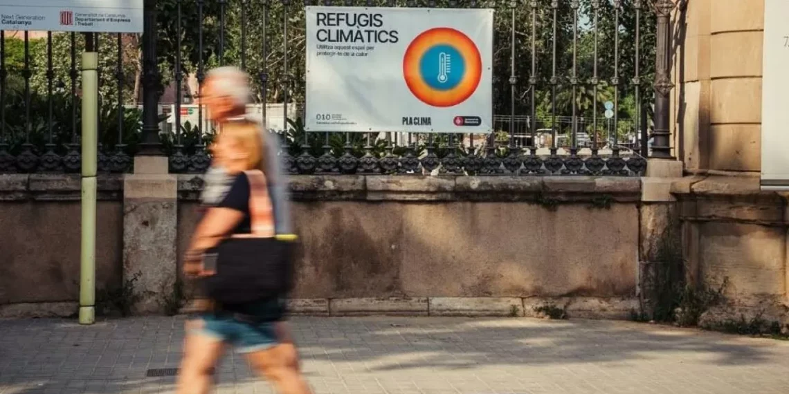 Cerca de tres de cada diez edificios de Barcelona es vulnerable al calor cumbre