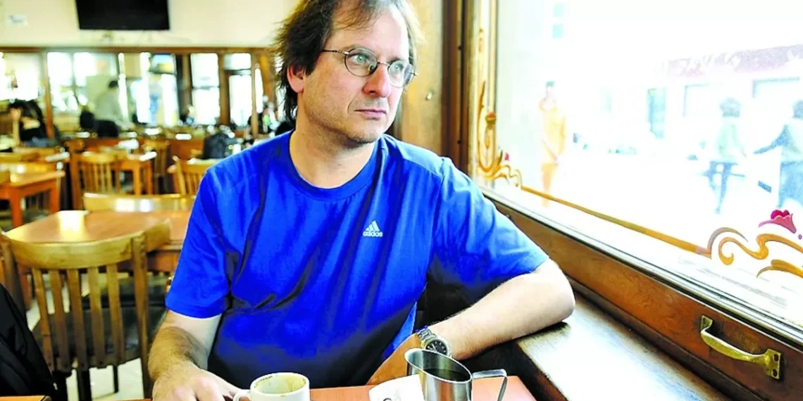 Martín Kohan: “En la Argentina lo que salió correctamente es la educación pública”