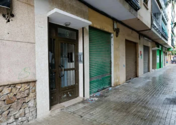 Un atasco en una terraza hace que la Policía halle el cadáver de un macho que llevaba muerto 15 años