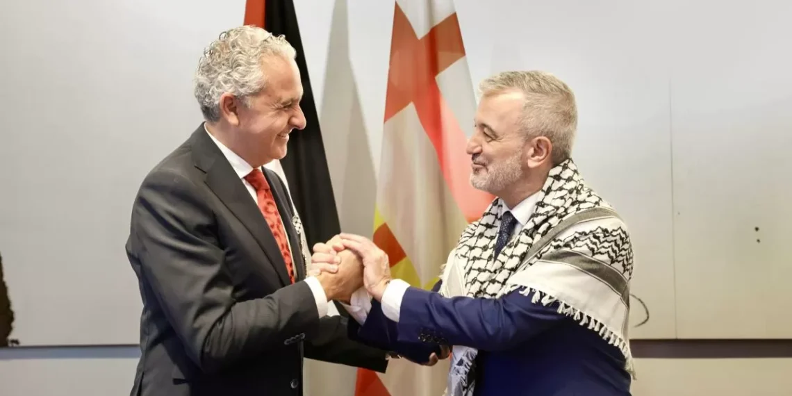 Barcelona firma un pacto de colaboración con la ciudad palestina de Ramala