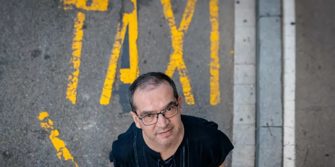 Las penurias de un taxista barcelonés detenido en Francia porque sus clientes nunca tenían papeles