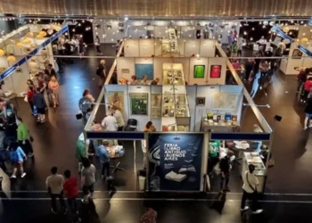 Del ‘idealista’ en miniatura a ‘Lolita’ en ruso: tesoros para buscar en la Feria del Libro Antiguo