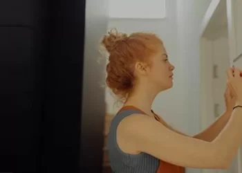 detallado si colocaste una pegatina de alarma sin tenerla instalada: esta es la multa que te puede caer