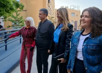 Marta Minujin rompió récord en el Recoleta con su Torre de Pisa de Spaghettis