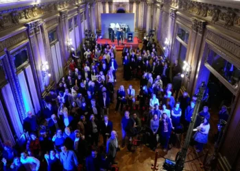 distinción Clarín Novela 2025: una noche de celebración para la cultura y las letras